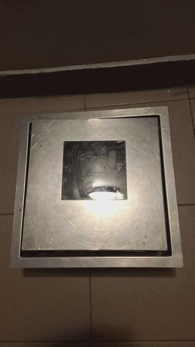 Profesjonalny sprzęt handlowy - waga, krajalnica, skaner