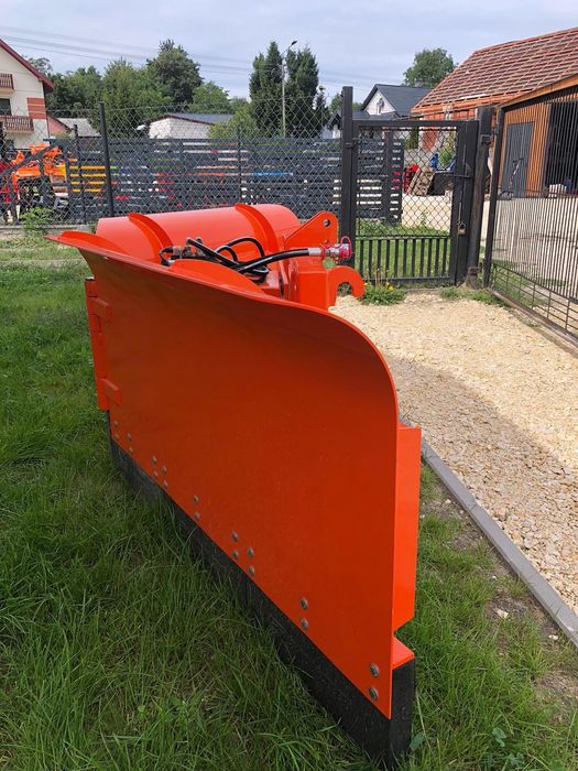 Solidny pług do śniegu strzałka składany hydrauliczny do tuza tura Metal-Technik