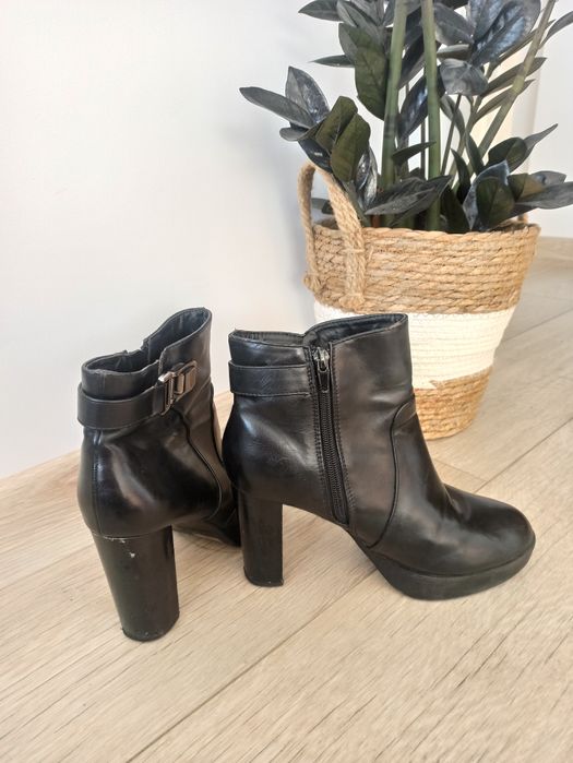 Buty botki skórzane na platformie 38