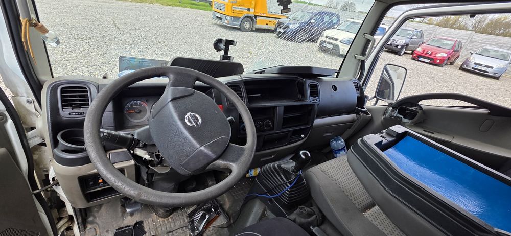 Silnik cabstar Navara maxity 2.5 130 koni euro 5 stan bdb film