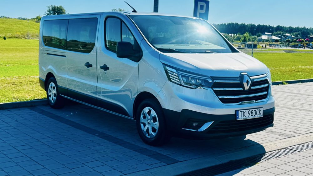 RENAULT TRAFIC 9-osobowy 2022r. Pierwszy własciciel