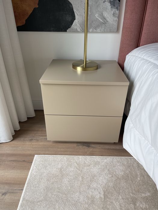 Vendo mesas de cabeceira