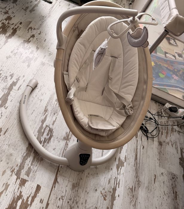 Baby swing chair maxi-cosi. Espreguiçadeira elétrica Cassia