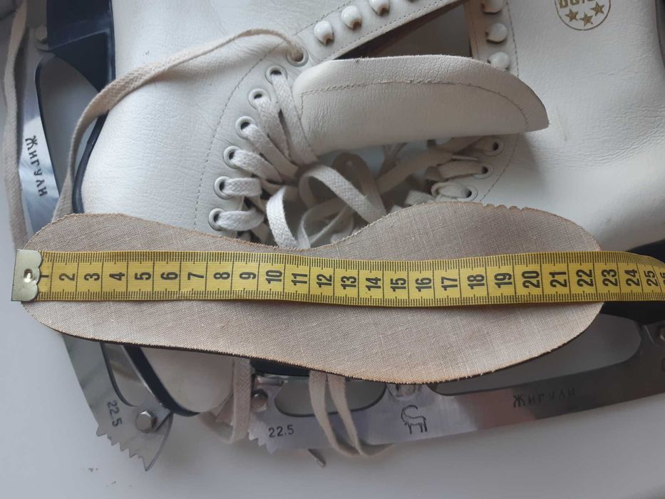 Ковзани шкіряні коньки Botas 22.5