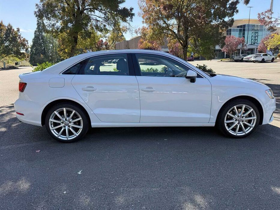 Audi A3 quattro Premium      2015