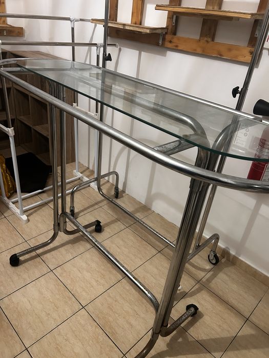 Expositor com prateleira em vidro- Usado