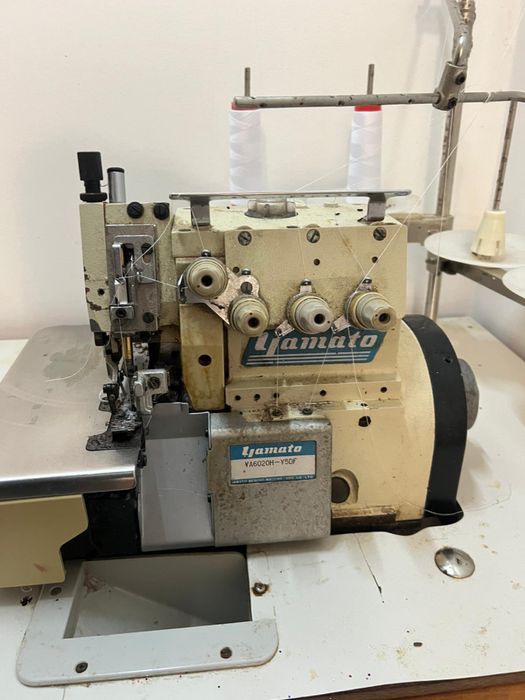 Maquina cose e corte