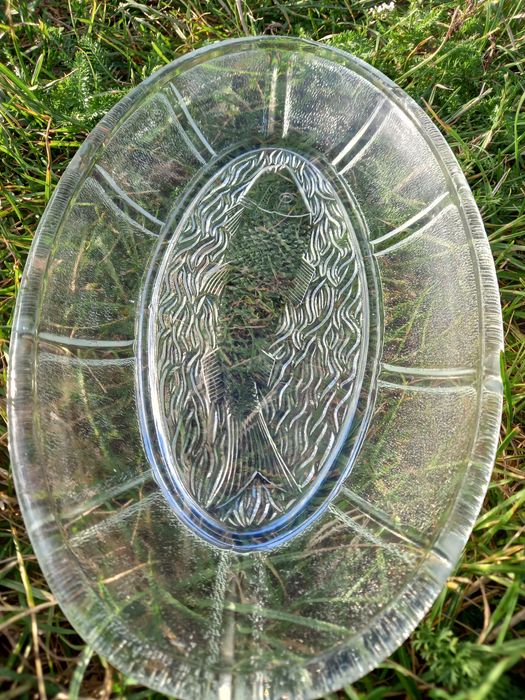 Tanio sprzedam przezroczyste naczynia