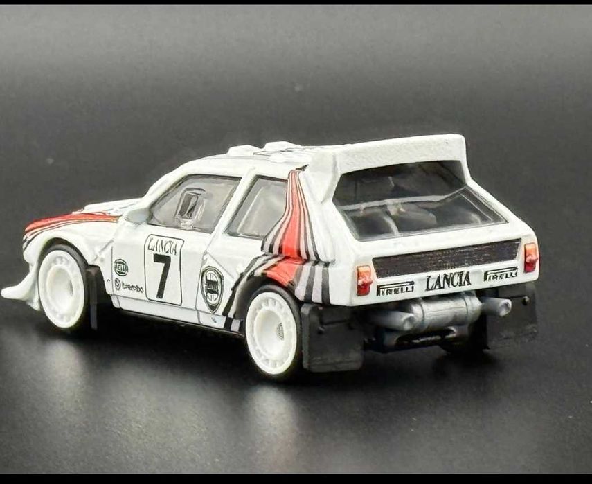 Hotwheels Lancia Delta S4 n7 Henri Toivonen