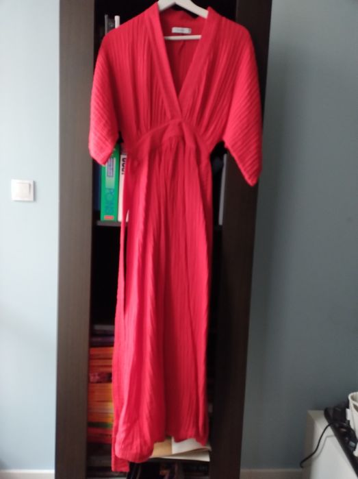 Sukienka muslinowa czerwona Reserved XS