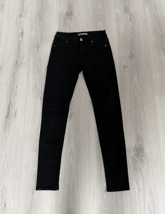 Dżinsy z niskim stanem rozmiar 38