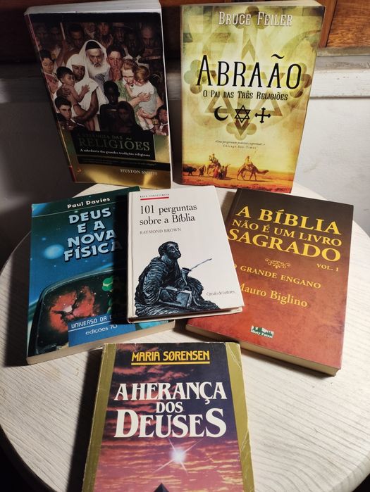 Livro sobre Religiões - Promoção