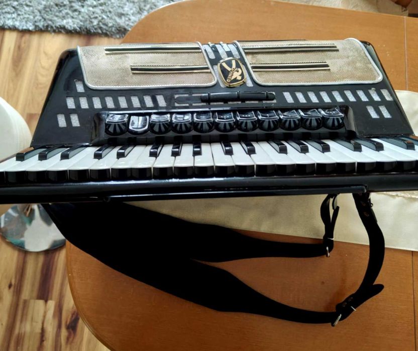 Akordeon Hohner Atlantic IV musette