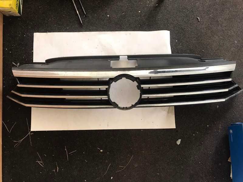 Решётка радиатора VW Passat B8