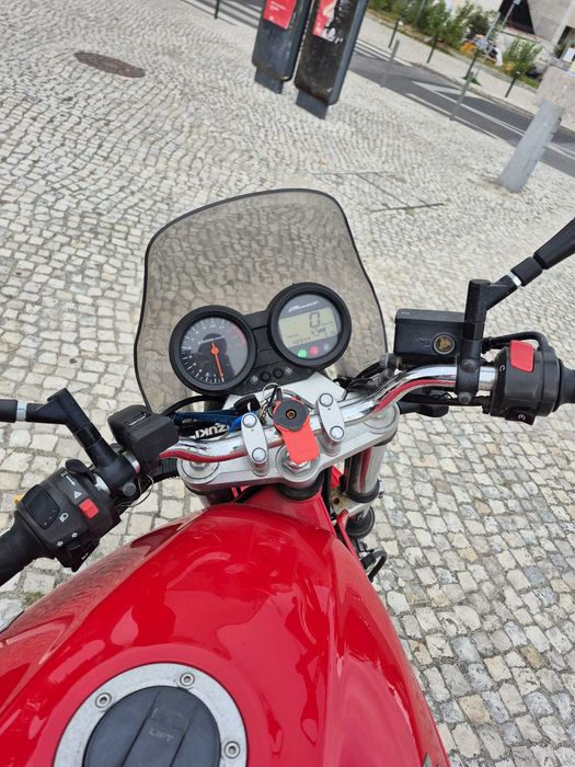 Suzuki GSF Bandit 650, de 2006 (Carburada)