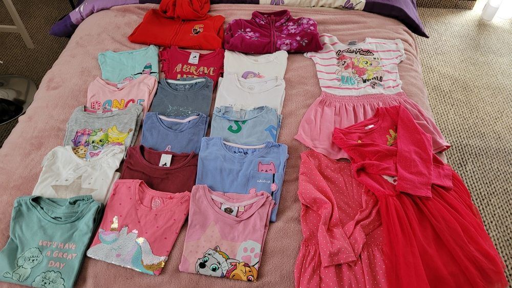 #15 Zestaw ubranek paka rozmiar 104 stan bdb okazja