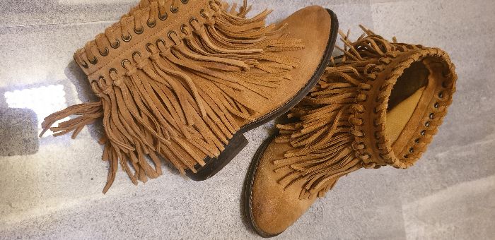 ZARA r. 36 botki skóra naruralna zamszowa camel frędzle boho kowbojki