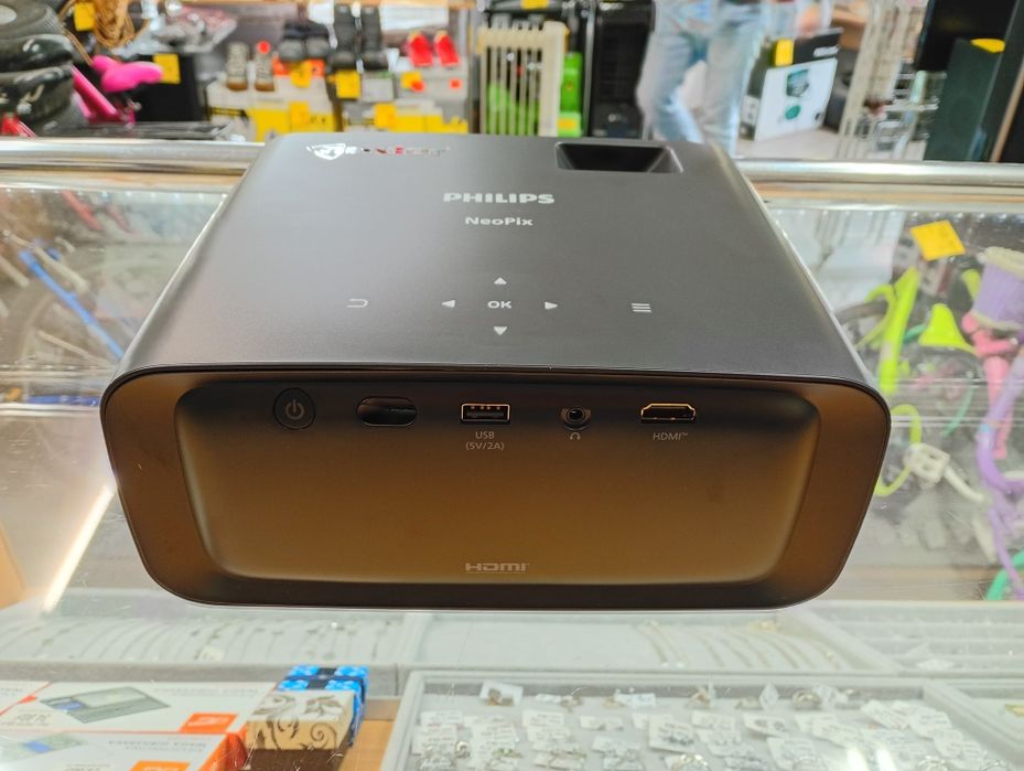 Projektor Philips NeoPix 122, jak nowy, Komis Tarnów Słoneczna 56c