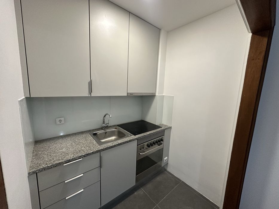 T1 para alugar em Faria Guimarães