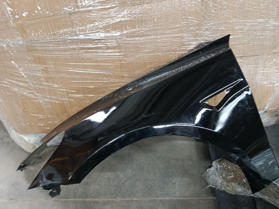 Б/у оригінал крила L/R Tesla model Y 2020-2023