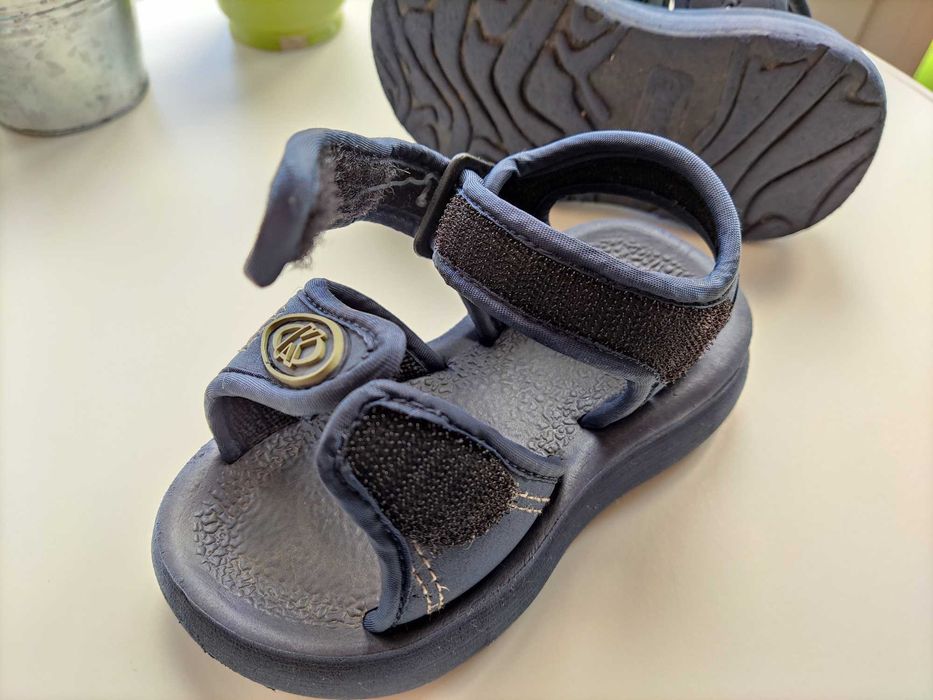 Sandálias azuis Adidas / Kelme (praia, piscina) - Nºs 18 / 22/23 /26