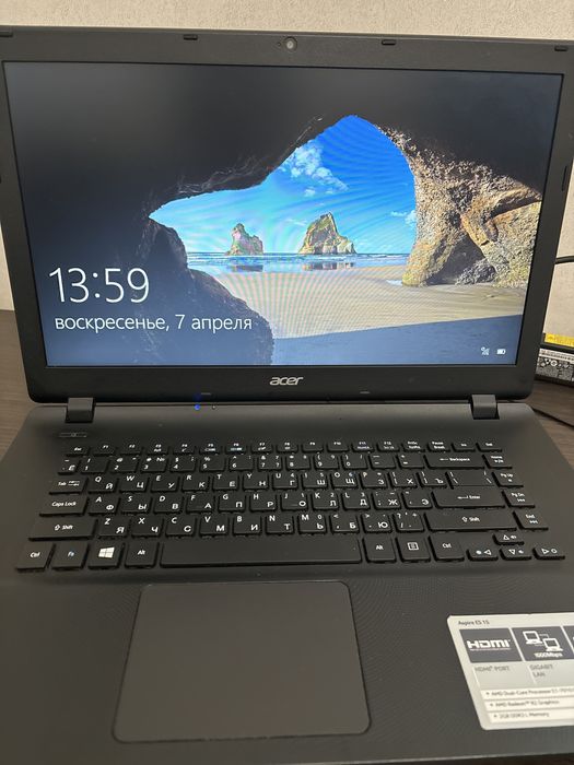 Ноутбук чорний ACER