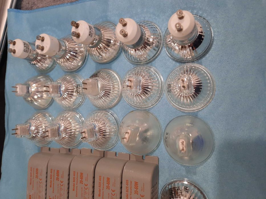Zailacz elektroniczny Brilux 230V / 12V i żarówki halogeny GU10 + MR16