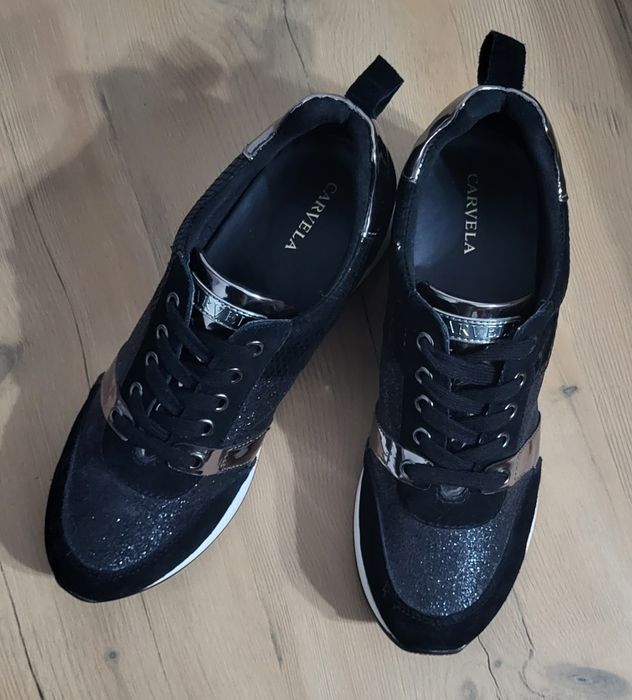 Buty Carvela by Kurt Geiger, nowe, czarne, srebrne rozm. 39