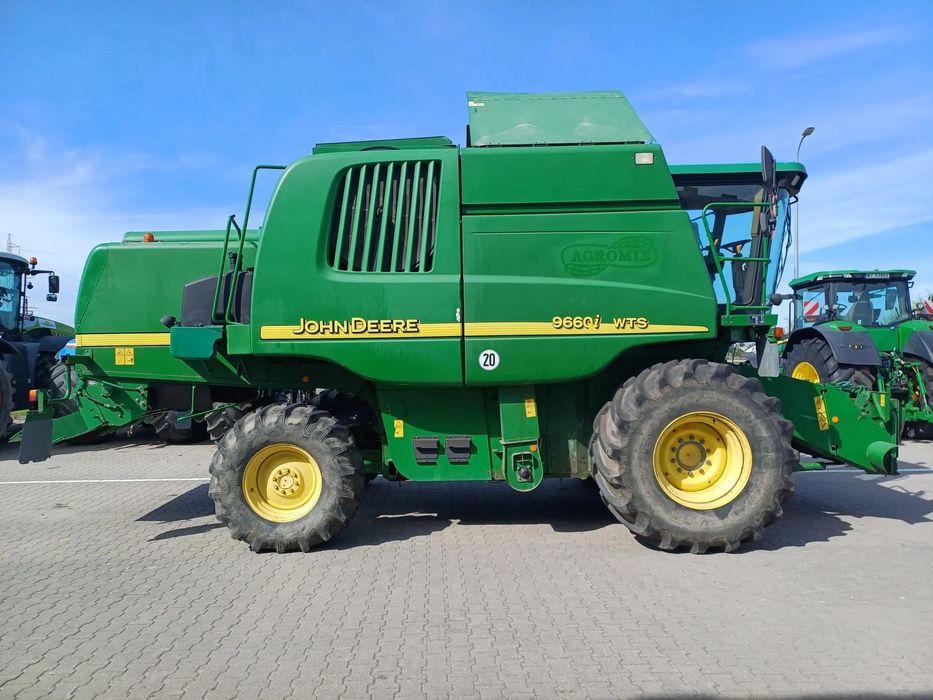 John Deere 9660 WTS  Kombajn zbożowy John Deere 9660WTS z hederem 620R