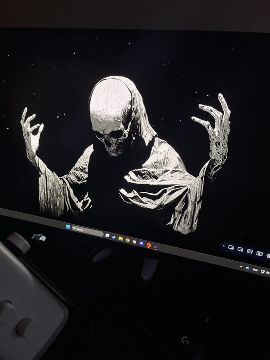 Monitor LG UltraGear OLED 27” 240Hz – Impecável (como novo)