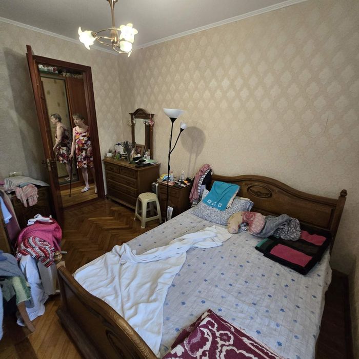 Продаю 2 кім квартиру Молодогвардійська  - проспект Богоявленский , " сталінка ",  Двоконтурний газовий котел