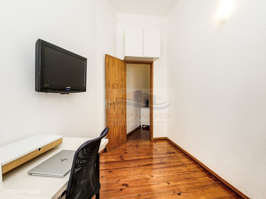 Elegância, Luz Natural e Conforto - T2 Pronto a Habitar na Penha de...