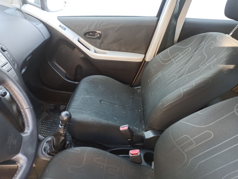 Toyota Yaris 1.3  * Klimatyzacja * 5 Drzwi *