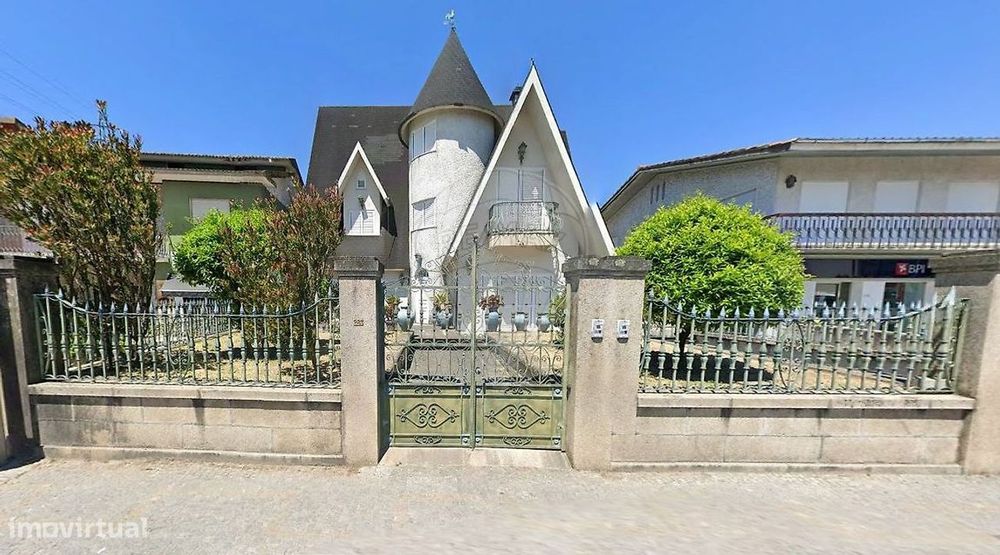 Moradia T4 para venda