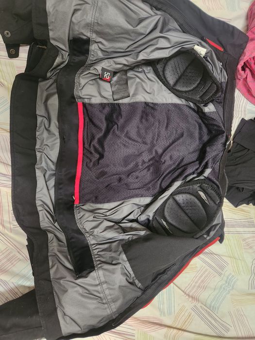 Casaco dainese tamanho 52