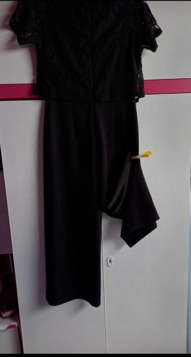 Elegancki czarny kombinezon 36