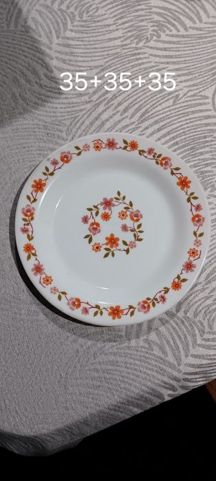 Conjunto de louça bastante completo