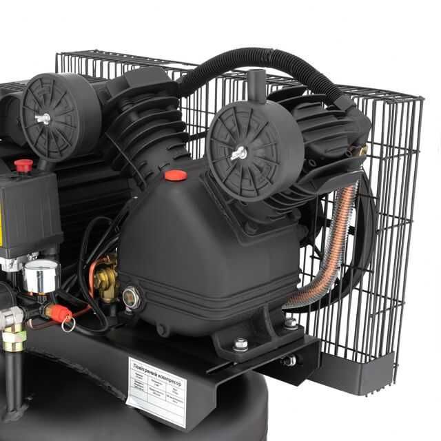 Компресор 100л, вертикальний, 3 кВт, 220 В, 10 ат INTERTOOL PT-0017.