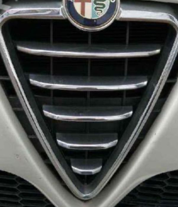 Alfa Romeo Giulietta conj barras da grelha
