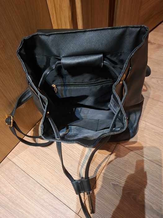 Elegancki plecak damski – czarny, z eco skóry