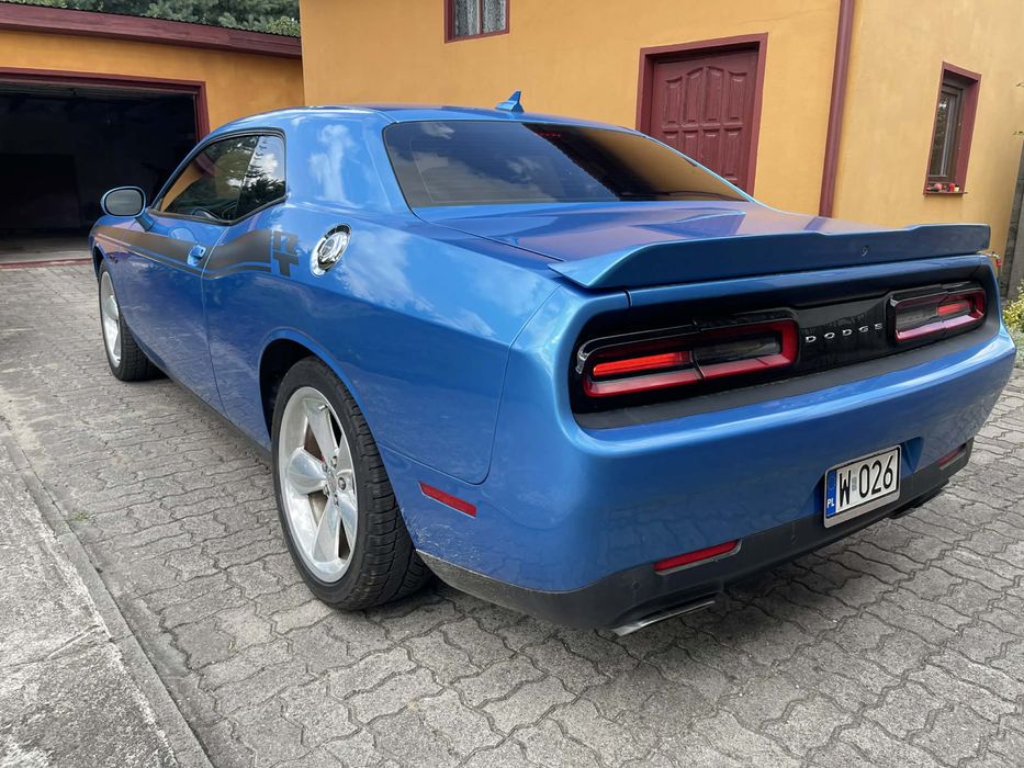 Dodge challenger 5.7 hemi