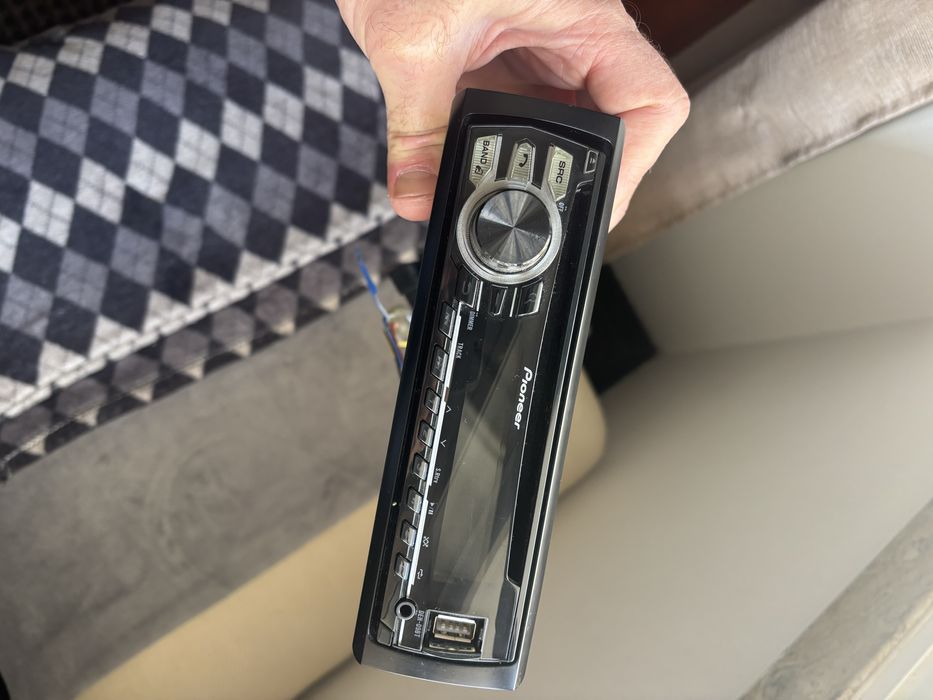 Pioneer Autoradio DEH- 09BT