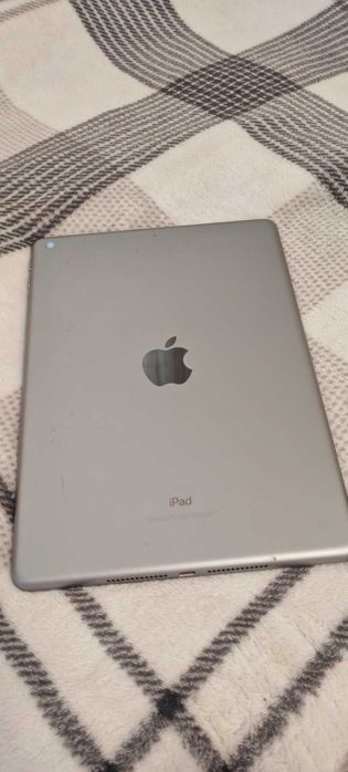 Планшет Apple IPAD 6 32Gb (2018) 9.7`разрешение 2048x1536 пикселей(оригинал)