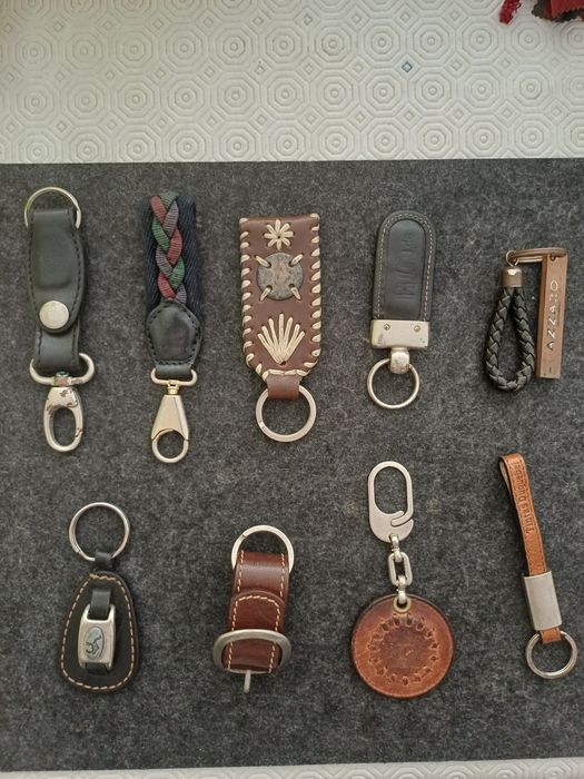 9 porta chaves em bom estado