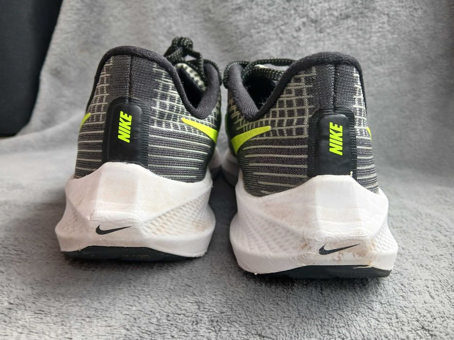 Nike Air Zoom Pegasus 39 buty do biegania r. 37, 5 cm