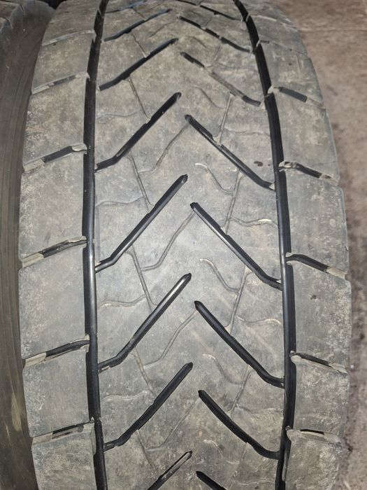 Opony 295/60 R 22,5