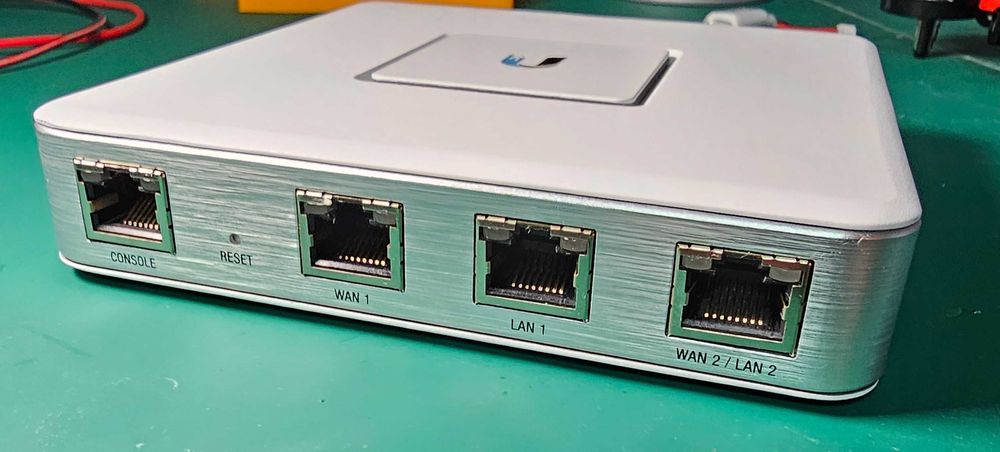 Ubiquiti UniFi Security Gateway - USG
