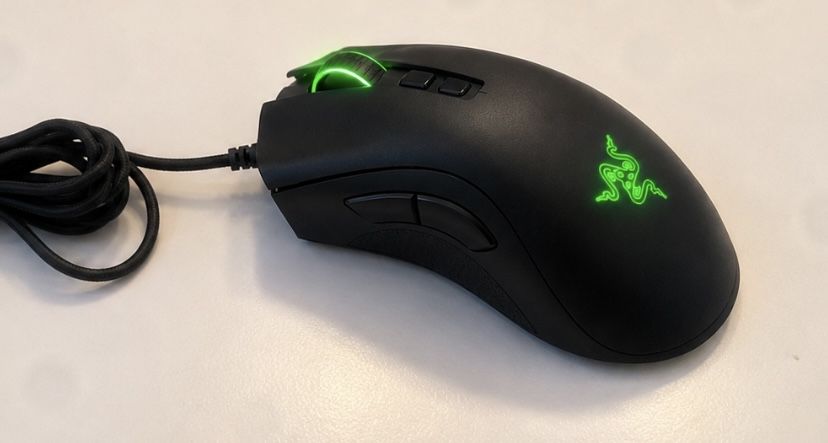 Rato Razer Deathadder V2
