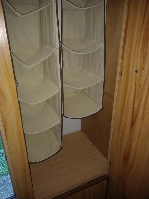 Vendo ou troco por carrinha familiar.