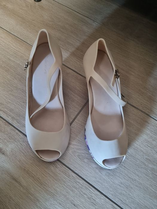 buty Tana Lisa.   39